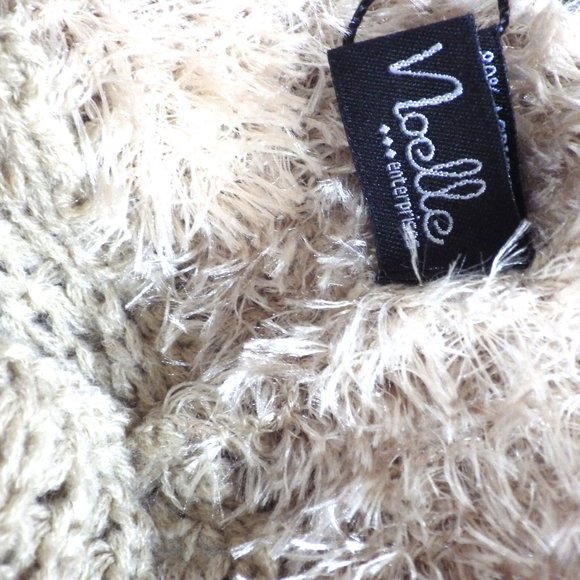 Noelle The Posh Infinity Scarf Beige Knit with Eyelash Trim - Picture 6 of 7